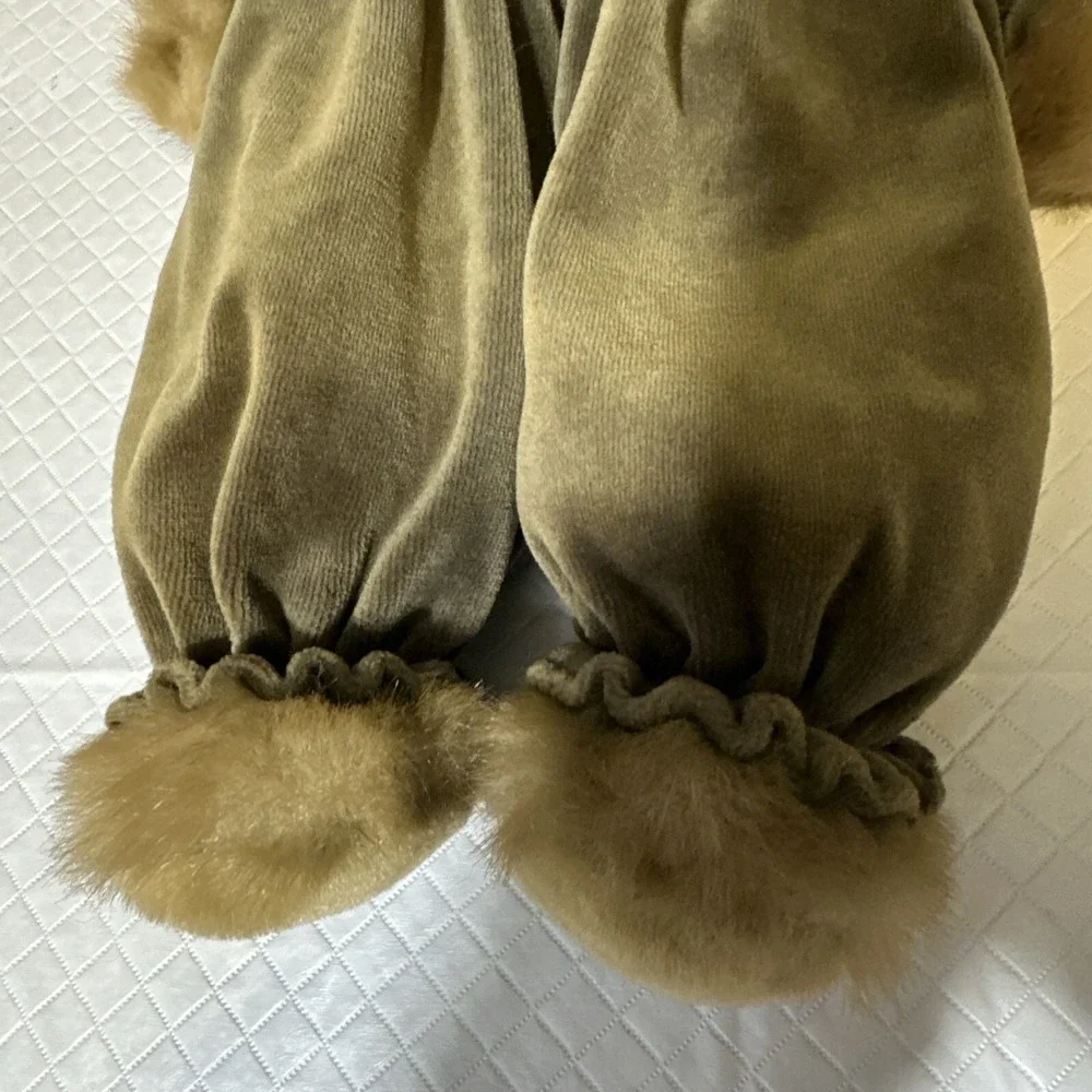 Bearington collectable bear